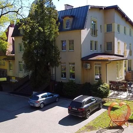 Hotel Marta Medical à Połczyn-Zdrój Extérieur photo